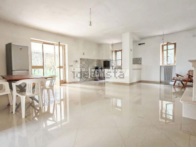 Case e ville in vendita di 109 m² in Strada Statale 100