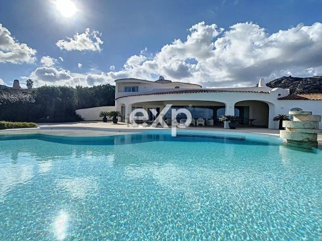 Case e ville in vendita di 1100 m²
