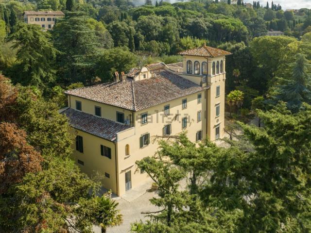 Case e ville in vendita di 1100 m² in Località Salcotto