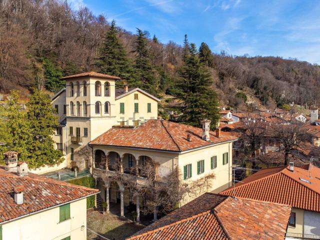 Case e ville in vendita di 1100 m² in Via Mazzini, 10