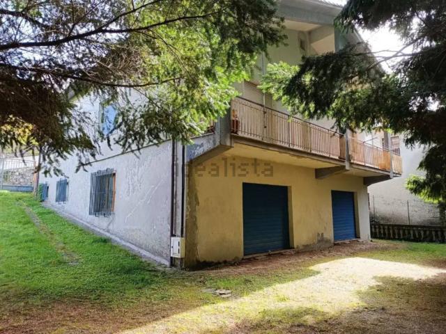 Case e ville in vendita di 110 m²