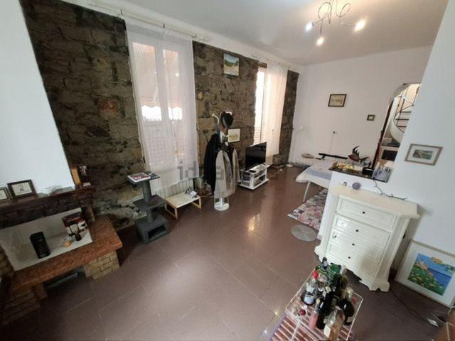 Case e ville in vendita di 110 m² in Via Camillo Benso Conte di Cavour