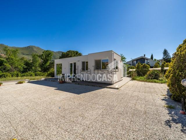 Case e ville in vendita di 110 m² in Via Cartiera, 26
