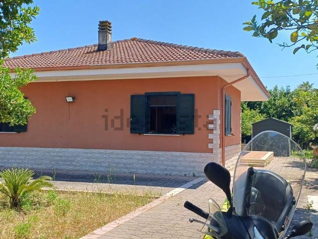 Case e ville in vendita di 110 m² in Via A. Sciesa
