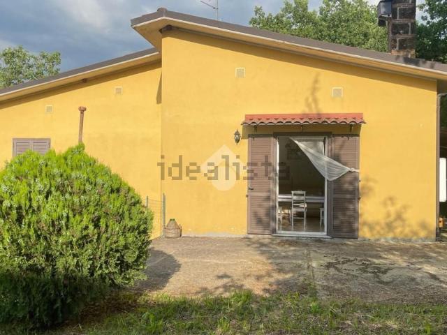 Case e ville in vendita di 110 m² in Via Anna Frank, 11