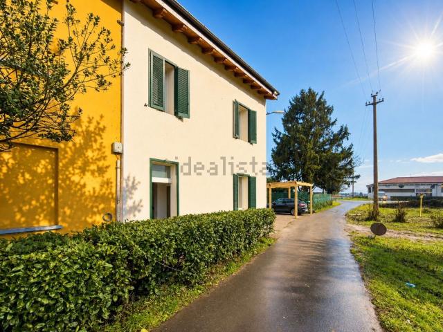 Case e ville in vendita di 110 m² in Via Don Primo Mazzolari