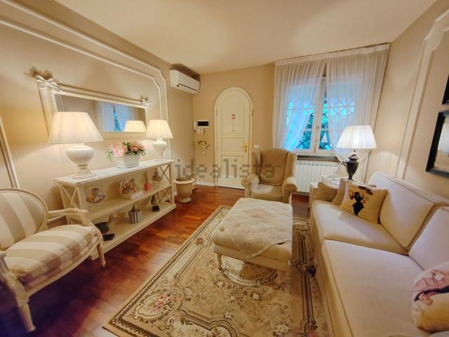 Case e ville in vendita di 110 m² in Via dei Cipressi