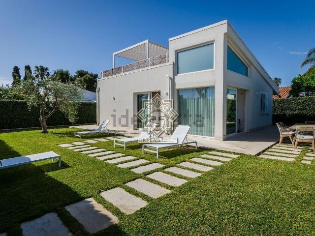 Case e ville in vendita di 110 m² in Via del Galeone