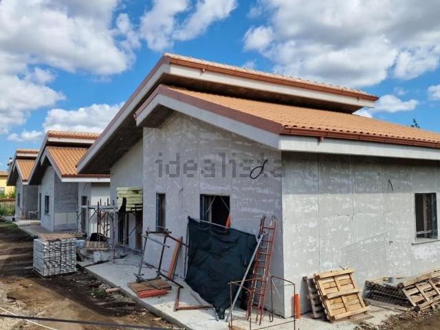 Case e ville in vendita di 110 m² in Via Sassone 4ᵃ Traversa, 118