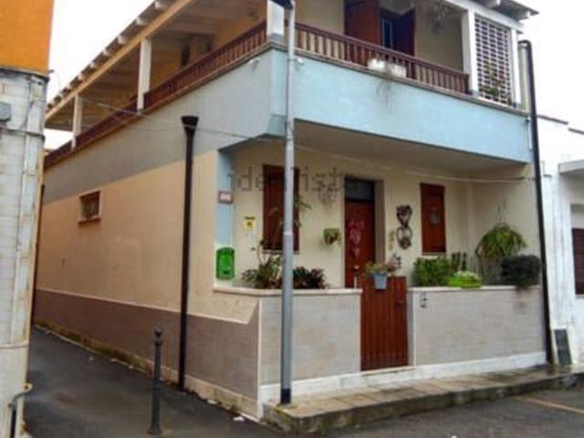 Case e ville in vendita di 110 m² in Via Paolucci, 153