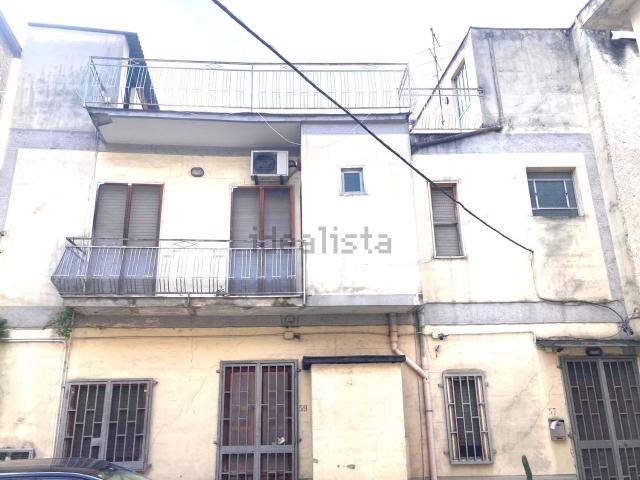 Case e ville in vendita di 110 m² in Via Roma
