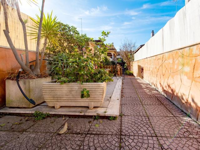 Case e ville in vendita di 110 m² in Via Taranto