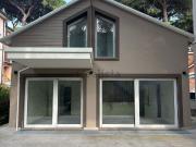 Case e ville in vendita di 110 m² in Viale Vittorio Veneto