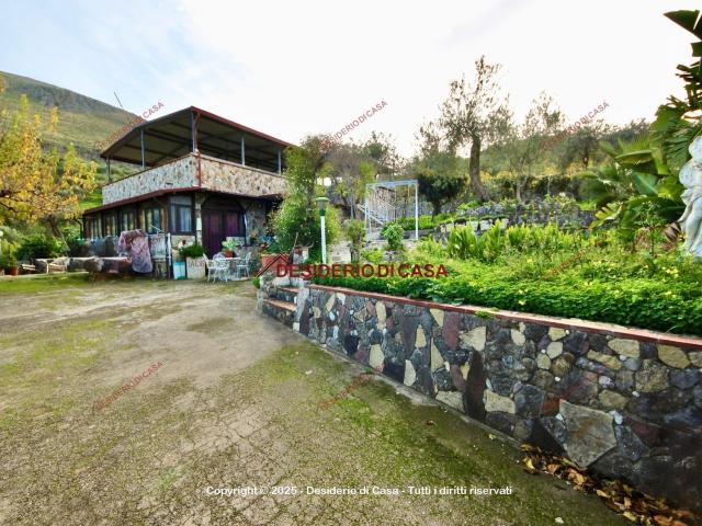 Case e ville in vendita di 110 m² in Contrada Burgio