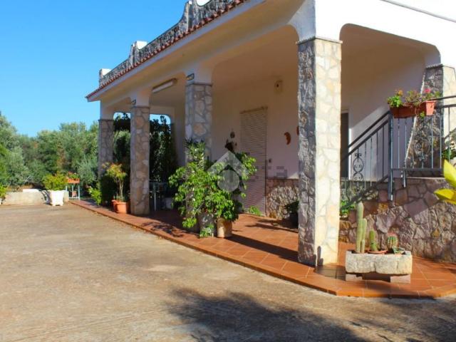 Case e ville in vendita di 110 m² in Contrada Furchi