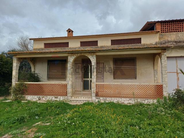 Case e ville in vendita di 110 m² in Contrada Piraino