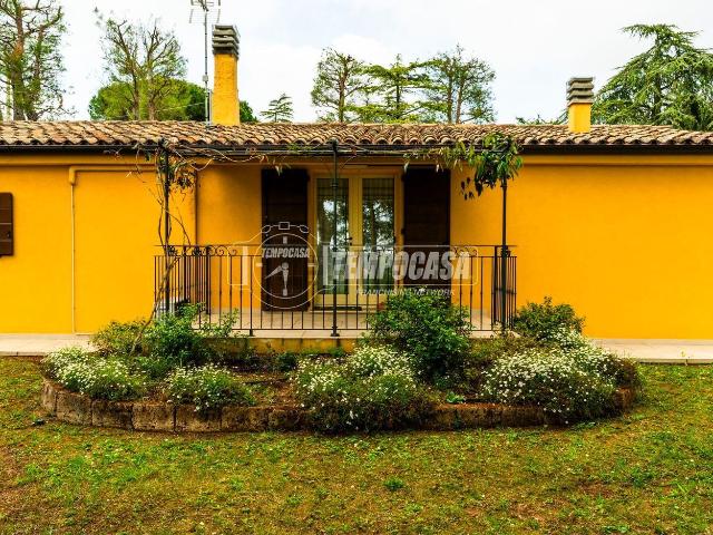 Case e ville in vendita di 110 m² in Contrada San Savino