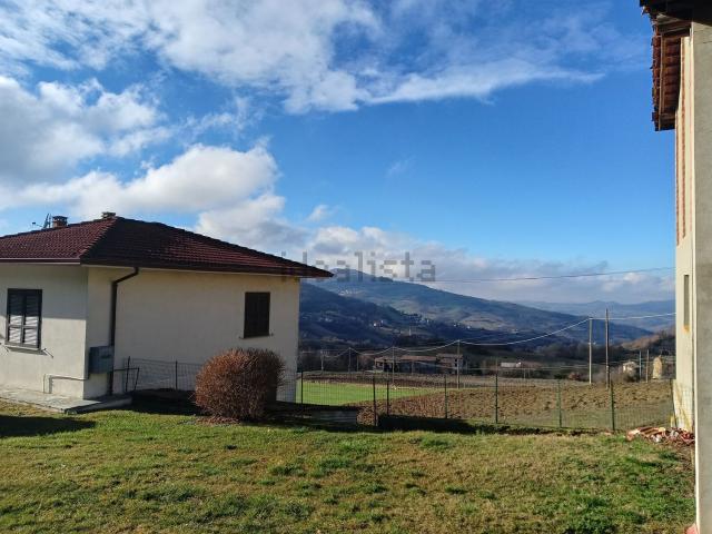 Case e ville in vendita di 110 m² in Località Corneto, 35