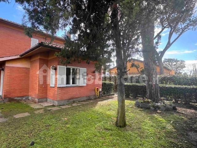Case e ville in vendita di 110 m² in Piazza Pirgy