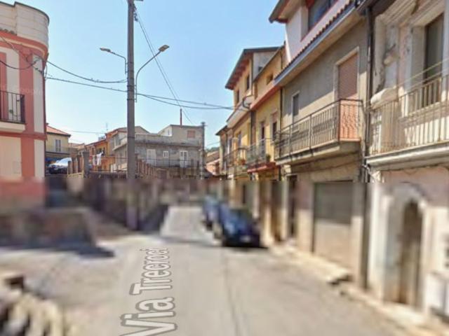 Case e ville in vendita di 111 m² in Via Trecroci