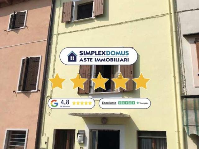 Case e ville in vendita di 111 m² in Vicolo Cieco Segala