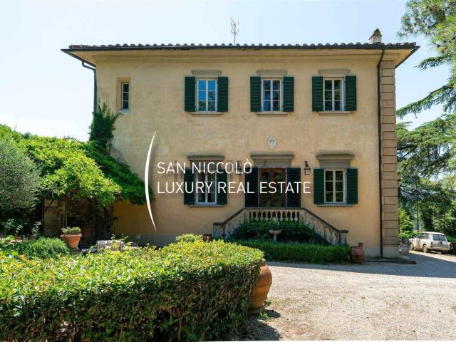 Case e ville in vendita di 1130 m² in Via del Pian dei Giullari