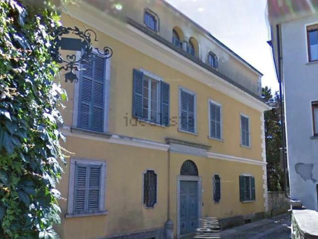 Case e ville in vendita di 1133 m² in Via Perelli Paradisi, 4
