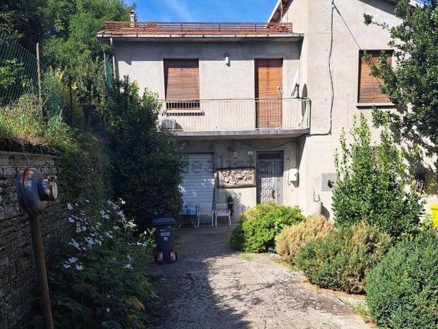 Case e ville in vendita di 113 m² in Borgo Pianetto, 43