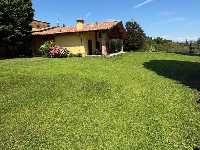 Case e ville in vendita di 1140 m²