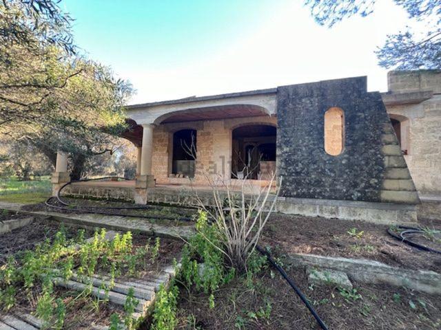 Case e ville in vendita di 114 m² in Via Vecchia Francavilla