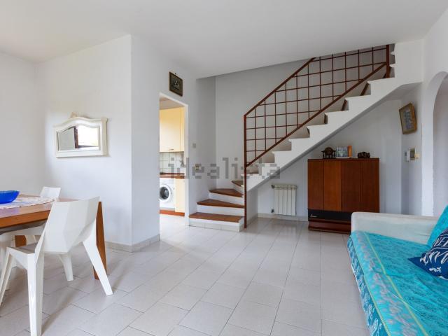 Case e ville in vendita di 115 m² in Via delle Mimose