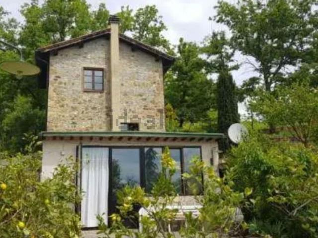 Case e ville in vendita di 115 m² in Via di Montevitozzo