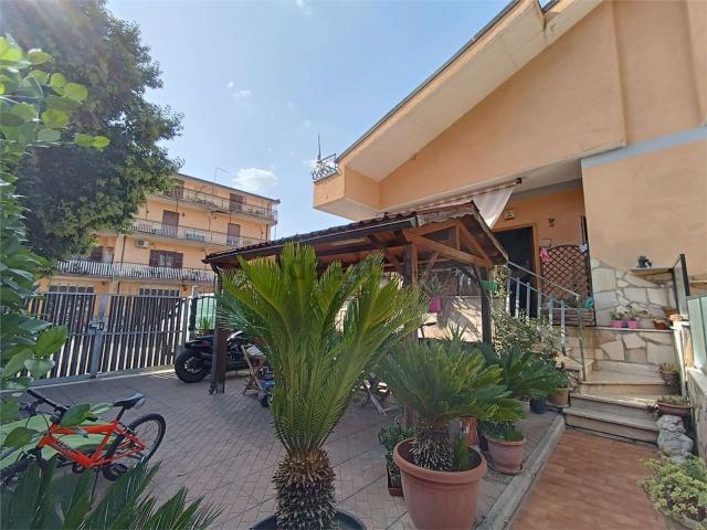 Case e ville in vendita di 115 m² in Via Sant&apos Elpidio a Mare