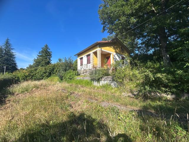 Case e ville in vendita di 115 m² in Via Poggio Lungo