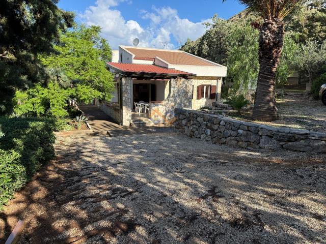 Case e ville in vendita di 115 m² in Contrada Fraginesi