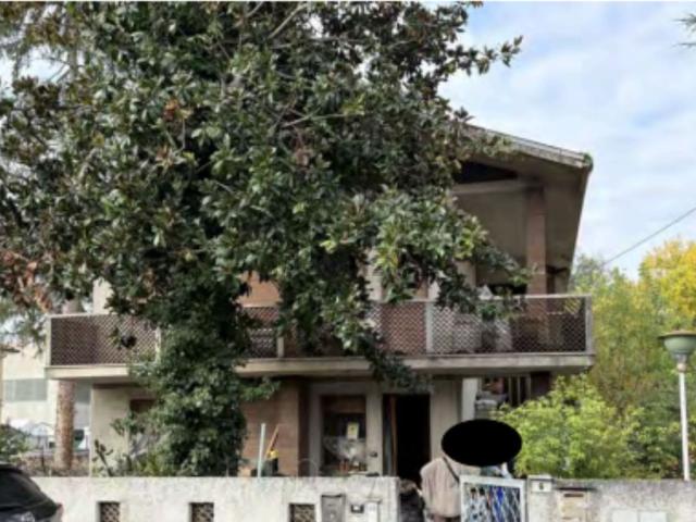 Case e ville in vendita di 116 m² in Via Giovanni XXIII