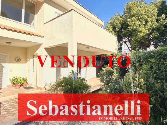 Case e ville in vendita di 117 m² in Viale S. Giuseppe, 61