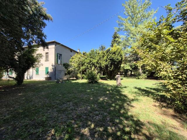 Case e ville in vendita di 1186 m² in Via Lughese, 359