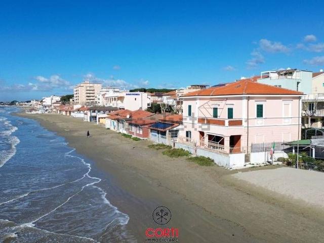 Case e ville in vendita di 118 m² in Viale Italia