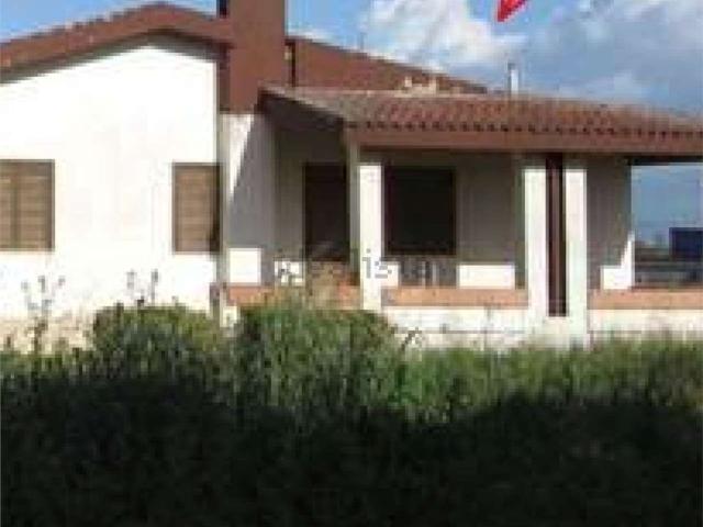 Case e ville in vendita di 118 m² in Strada Statale 16 Adriatica