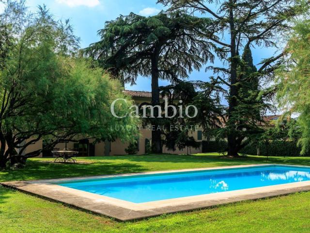 Case e ville in vendita di 1190 m²