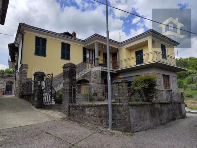 Case e ville in vendita di 119 m² in Via Nezzana