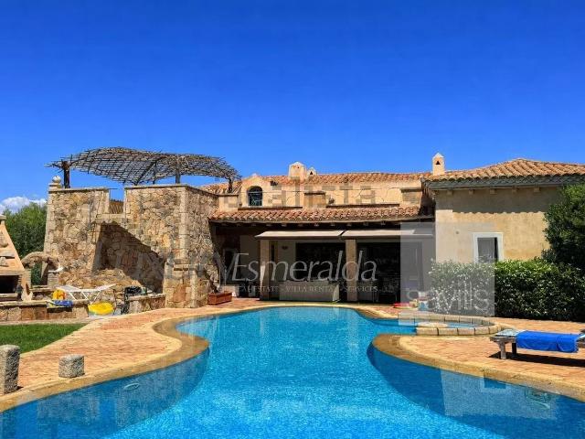 Case e ville in vendita di 11 m² in Via Porto Rotondo