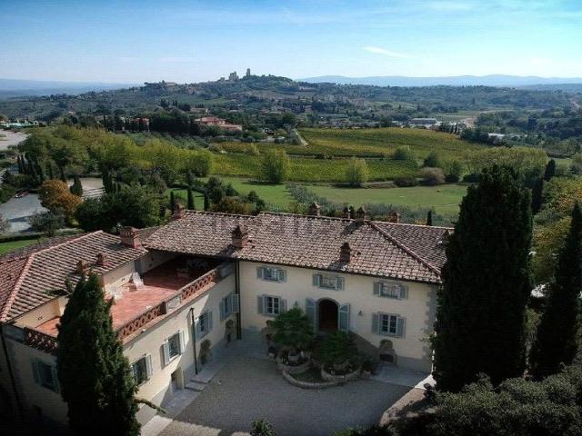 Case e ville in vendita di 1200 m²