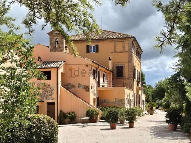 Case e ville in vendita di 1200 m² in Contrada Lava