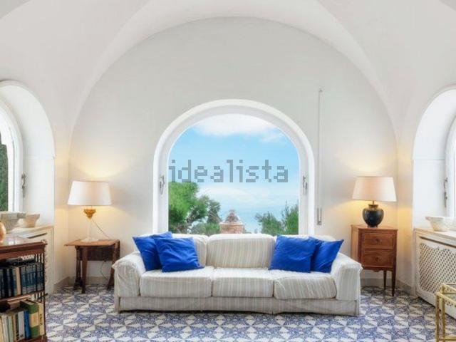 Case e ville in vendita di 1200 m² in Via Roma