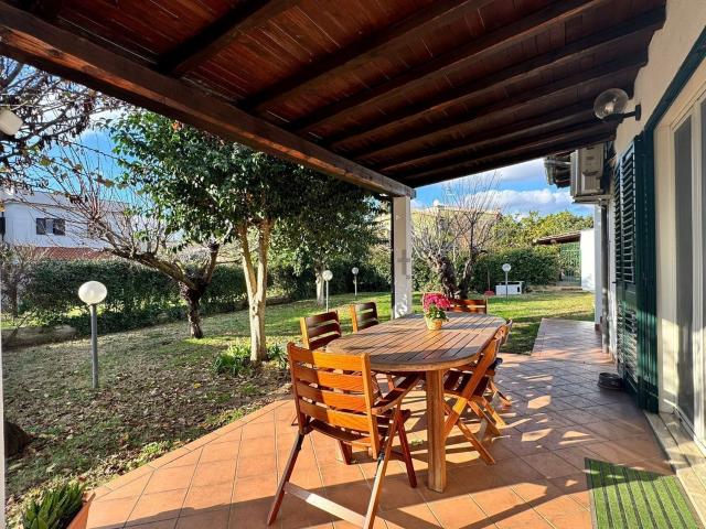 Case e ville in vendita di 120 m² in Via Gaspare Scuderi