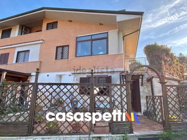 Case e ville in vendita di 120 m² in Via Gian Lorenzo Bernini, 50
