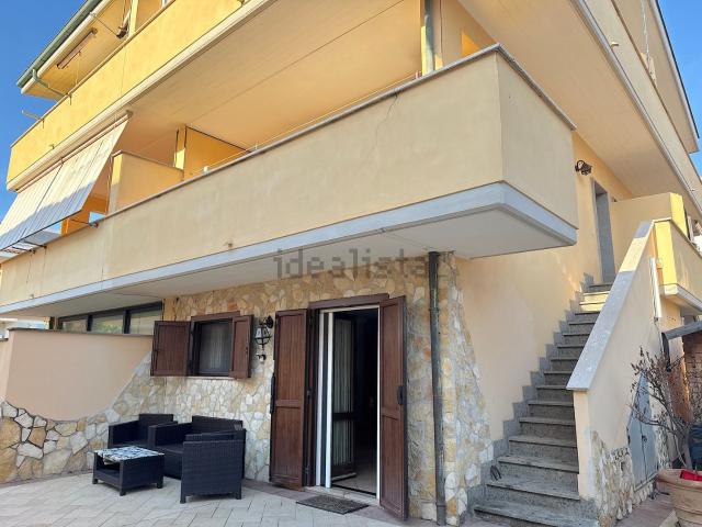 Case e ville in vendita di 120 m² in Via Giorgio Rodocanacchi