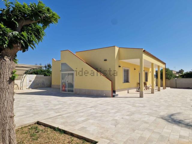 Case e ville in vendita di 120 m² in Via dei Girasoli